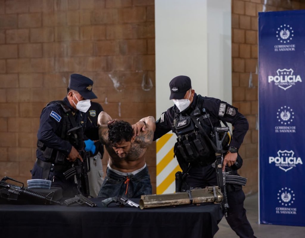 Capturan a peligroso ranflero que ordenaba masacres a nivel nacional capturan-a-peligroso-ranflero-que-ordenaba-masacres-a-nivel-nacional